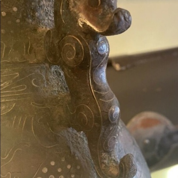 Purple Bronze Hu Vase - Picture 11 of 14